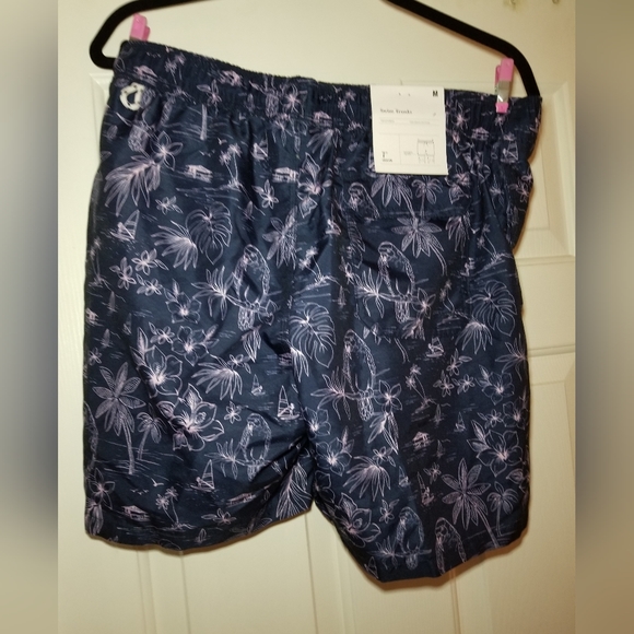 NWT HAWAIIAN PRINT MENS SWIM TRUNKS FRONT POCKETS VELCRO BACK POCKET MEDIUM - Picture 2 of 6